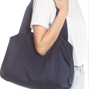 Dagne Dover Landon Medium In Storm